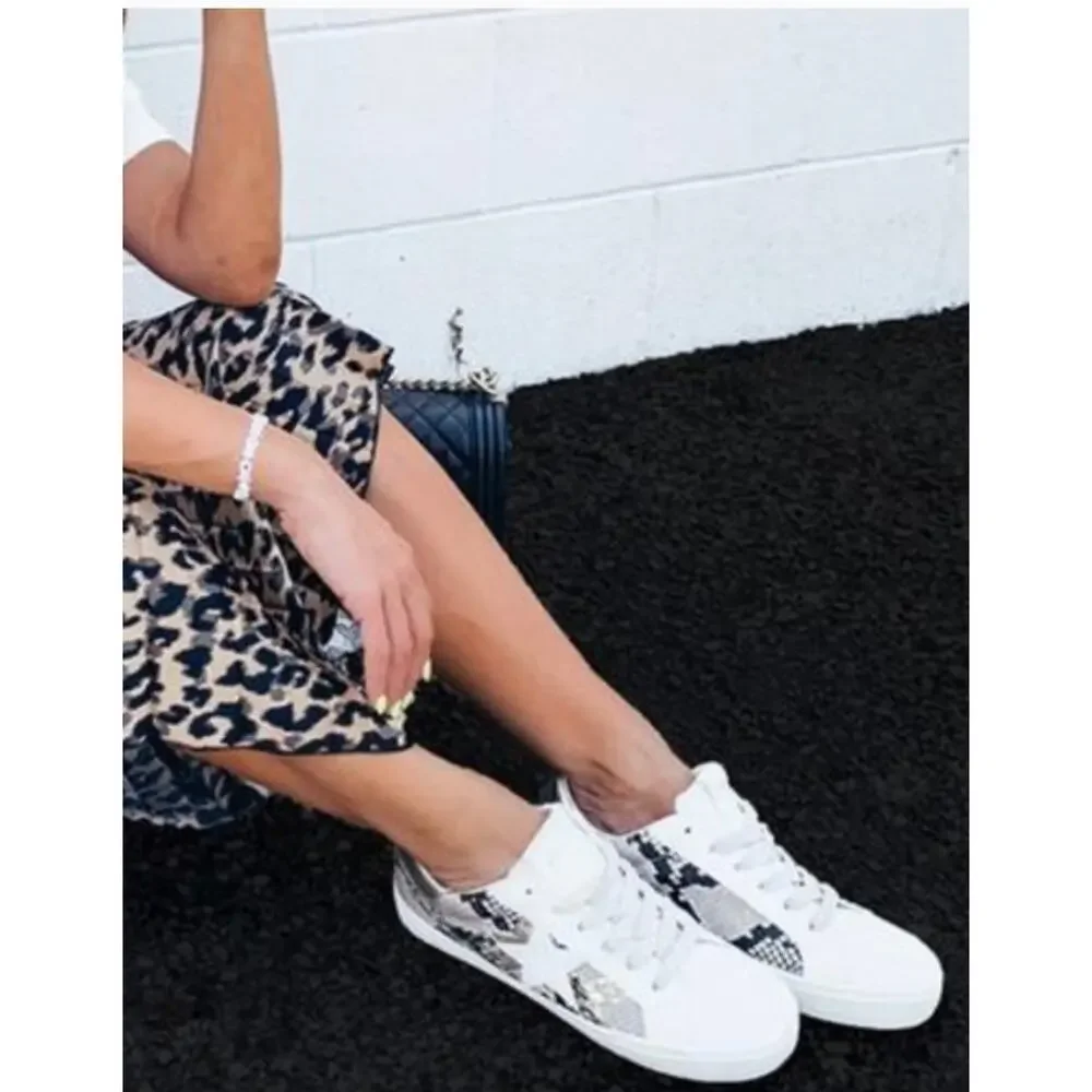 Steve Madden Sienna Multi Snake Print Lace Up Sneakers Size 9 - Picture 13 of 13